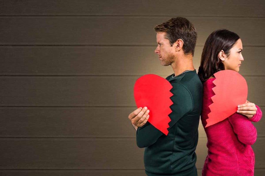 Οι πιο συχνοί λόγοι που χωρίζουν τα ζευγάρια μετά από χρόνια γάμου