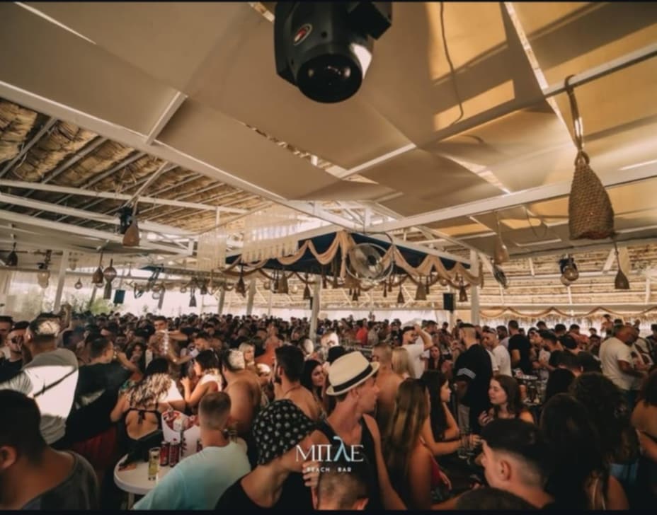 Mple Beach Bar...Ζήσε το καλοκαίρι εδώ!