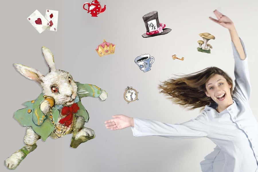 Η Παιδική παράσταση Η ΑΛΙΚΗ ΣΤΗ ΧΩΡΑ ΤΩΝ ΘΑΥΜΑΤΩΝ στο Θέατρο Φλόκα 