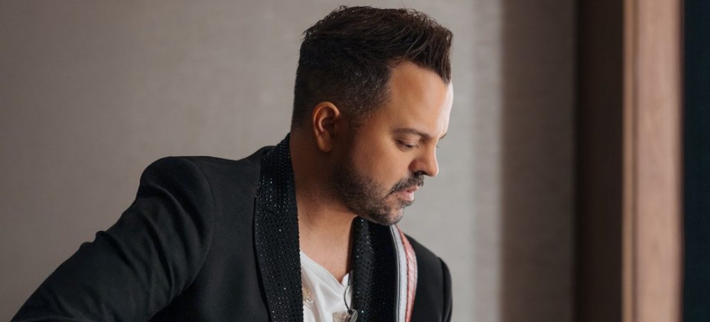  Νίκος Απέργης δίνει το σύνθημα για το πιο κεφάτο «Γλέντι»