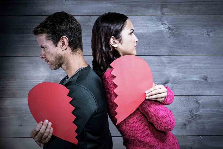 Μια relationship expert αποκαλύπτει τα 4 σημάδια που δείχνουν ότι ένα ζευγάρι οδηγείται στο διαζύγιο 